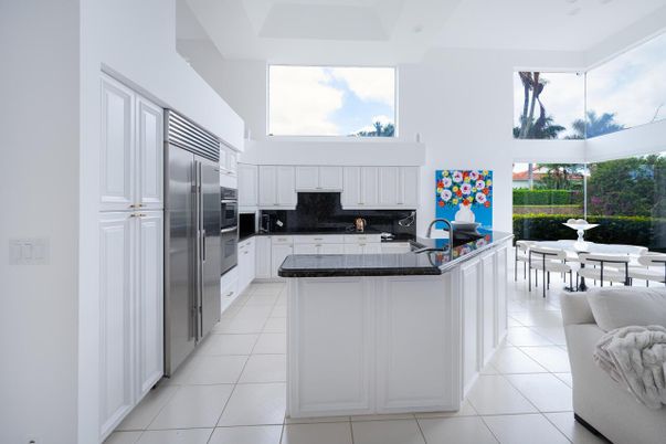 Dining room, Interior, Kitchen, Stainless Steel Appliances, Tile Countertops
