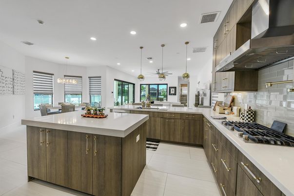 Dining room, Interior, Kitchen, Pendant Lights, Recessed Lighting, Stainless Steel Appliances