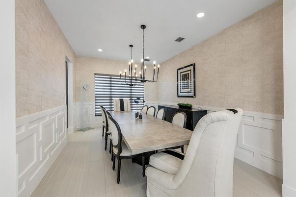 Dining room, Interior, Pendant Lights, Recessed Lighting