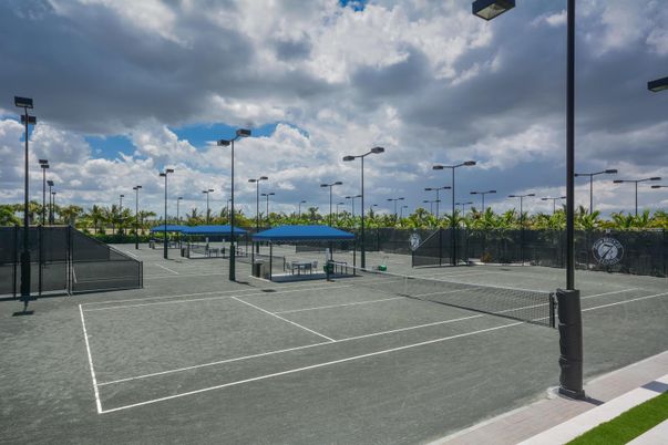Exterior, Tennis Courts