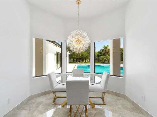 Chandelier, Dining room, Interior, Pendant Lights