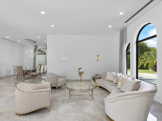 Dining room, Interior, Living room, Pendant Lights, Recessed Lighting