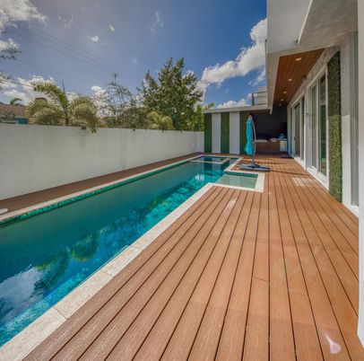 Exterior, Pool