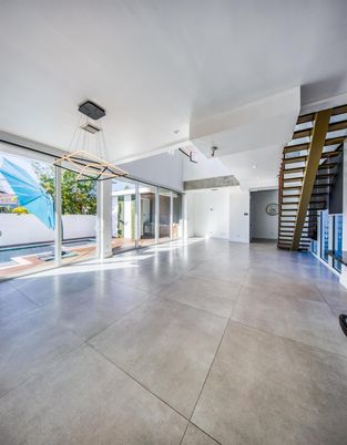 Empty room, Interior, Pendant Lights, Recessed Lighting