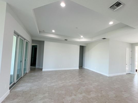 Empty room, Interior, Recessed Lighting