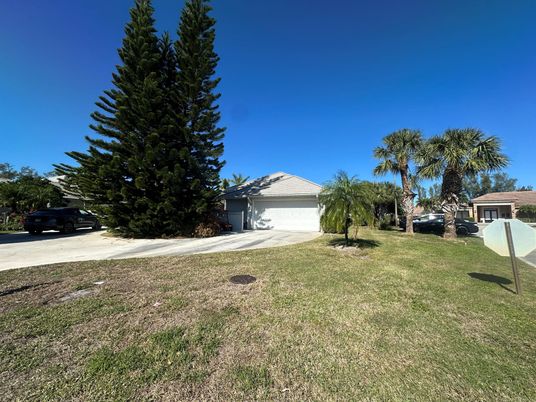 Backyard, Detached Garage, Exterior