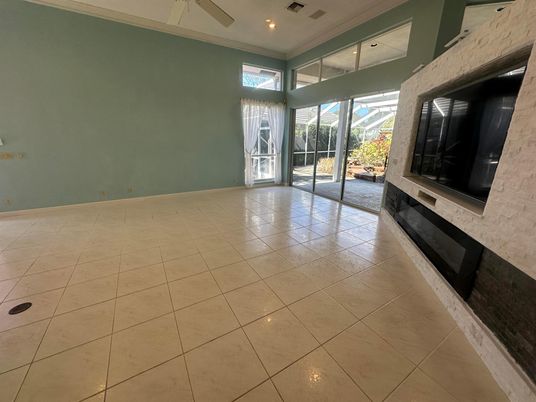 Empty room, Interior, Recessed Lighting
