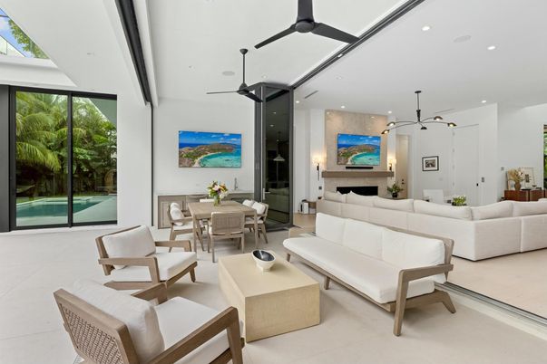 Dining room, Interior, Living room, Pendant Lights, Recessed Lighting