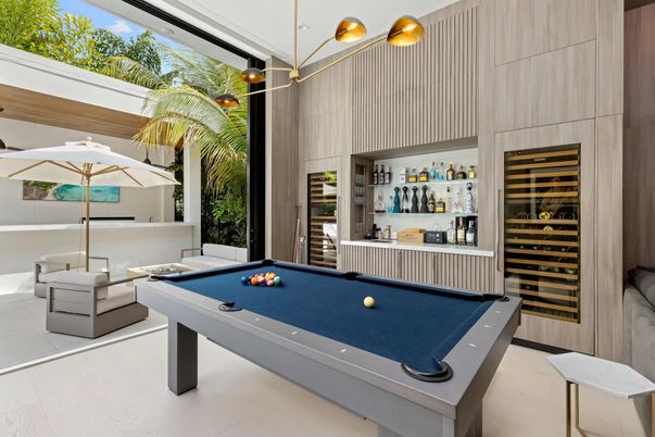 Billiard Table, Game Room, Interior
