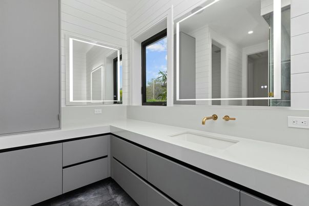 Bathroom, Interior, Recessed Lighting