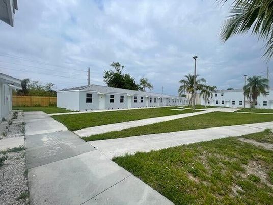 Backyard, Detached Garage, Exterior