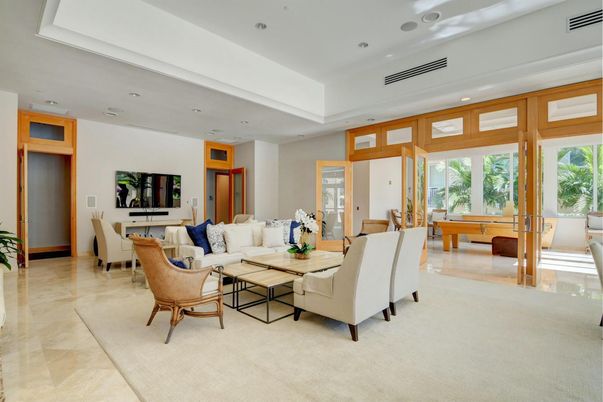 Dining room, Interior, Living room, Recessed Lighting