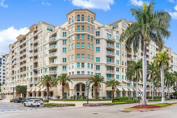 Exterior, Facade, Condo Building