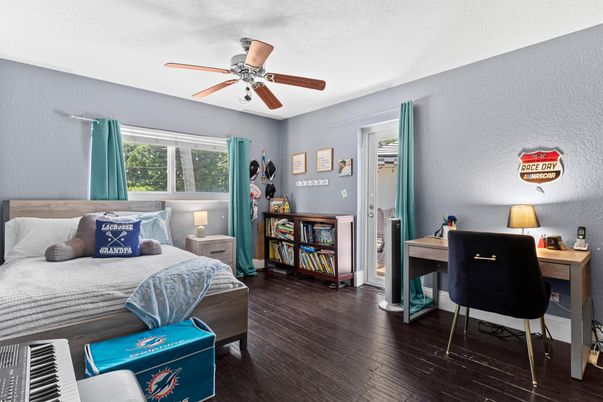 Bedroom, Home Office, Interior, Wood Texture Flooring