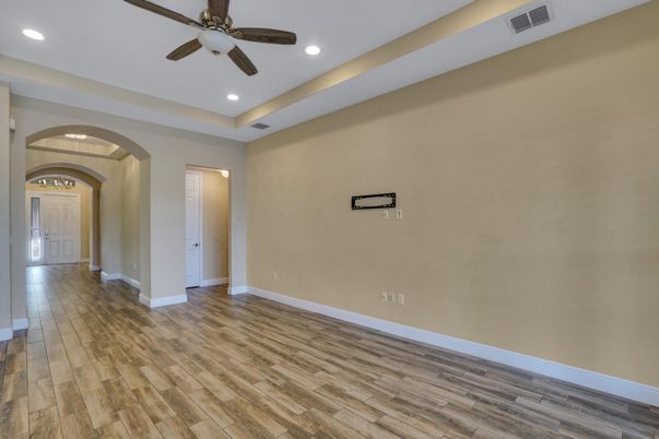 Empty room, Interior, Recessed Lighting, Wood Texture Flooring