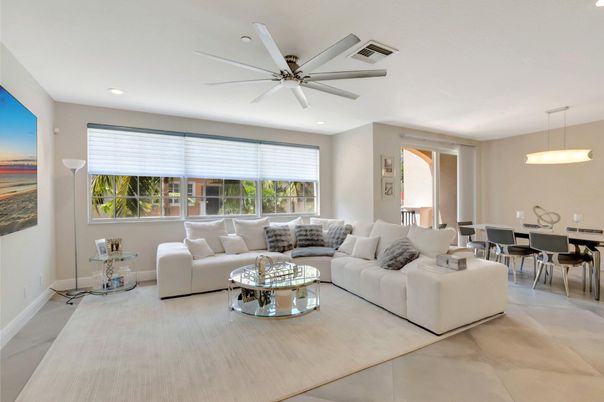 Dining room, Interior, Living room, Pendant Lights, Recessed Lighting