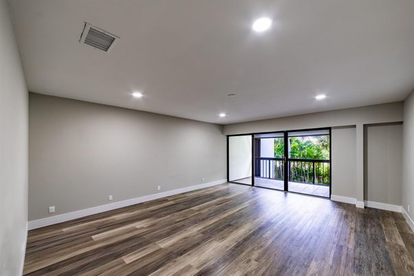 Empty room, Interior, Recessed Lighting, Wood Texture Flooring