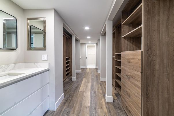 Interior, Recessed Lighting, Walk-in Closets, Wood Texture Flooring
