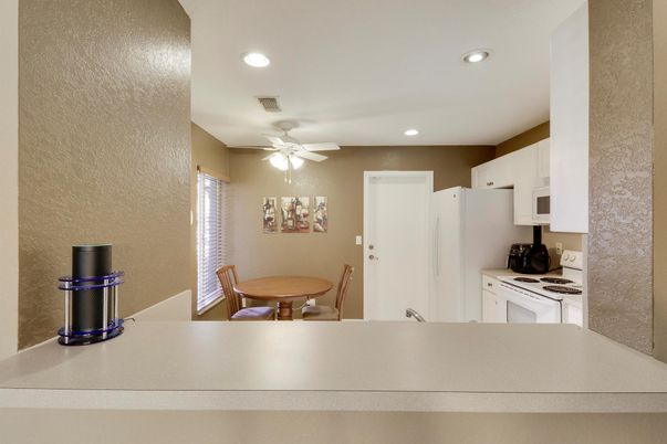 Dining room, Interior, Kitchen, Recessed Lighting