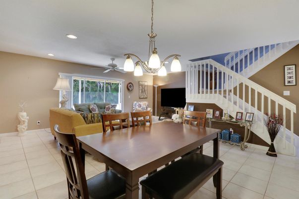 Dining room, Interior, Living room, Pendant Lights, Recessed Lighting