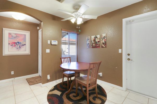 Dining room, Interior
