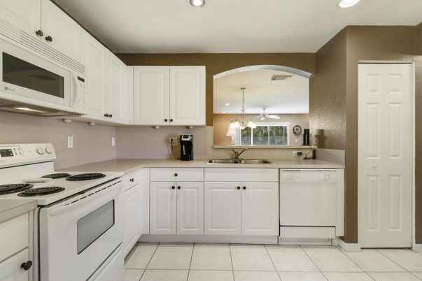 Interior, Kitchen, Pendant Lights, Recessed Lighting