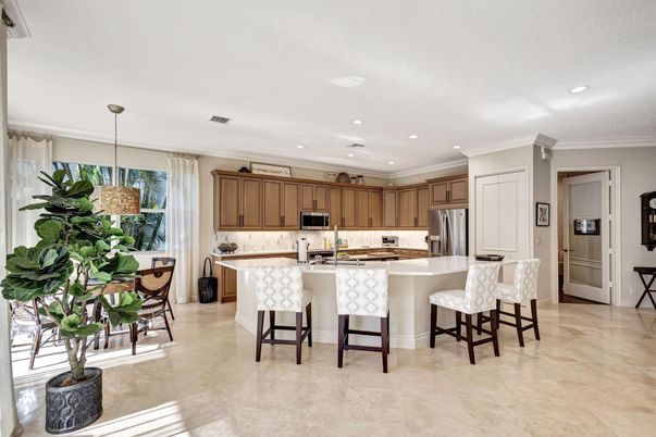 Dining room, Interior, Kitchen, Pendant Lights, Recessed Lighting, Stainless Steel Appliances