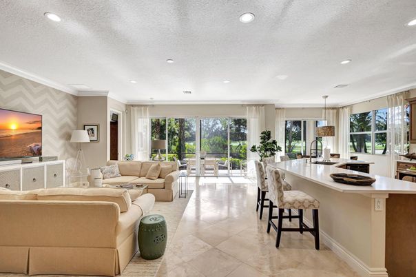 Dining room, Interior, Living room, Pendant Lights, Recessed Lighting