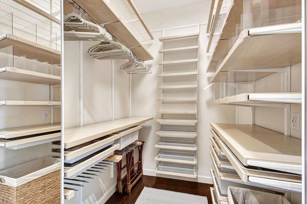Interior, Walk-in Closets, Wood Texture Flooring