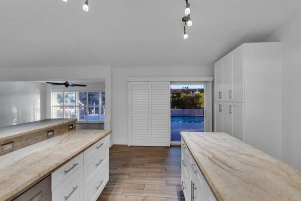 Interior, Pendant Lights, Wood Texture Flooring