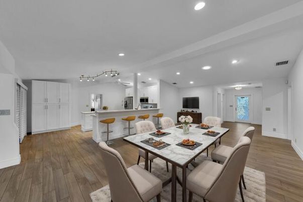 Dining room, Interior, Kitchen, Recessed Lighting, Wood Texture Flooring