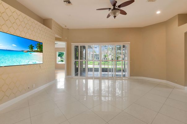 Empty room, Interior, Recessed Lighting