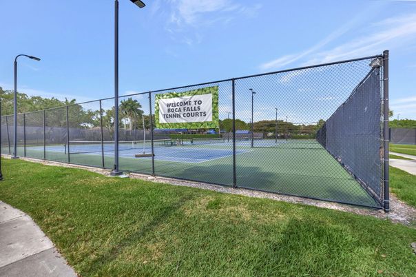 Exterior, Tennis Courts