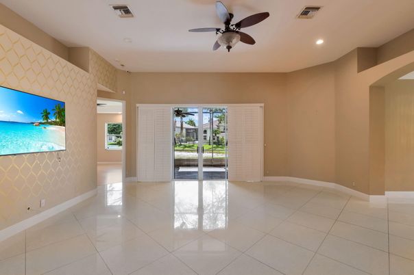Empty room, Interior, Recessed Lighting