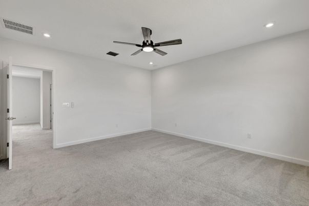 Empty room, Interior, Recessed Lighting