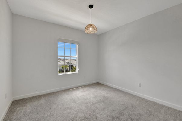 Empty room, Interior, Pendant Lights