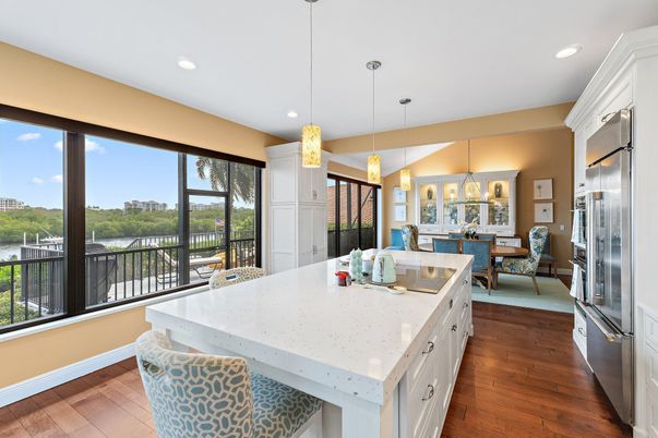 Dining room, Interior, Kitchen, Living room, Pendant Lights, Recessed Lighting, Wood Texture Flooring