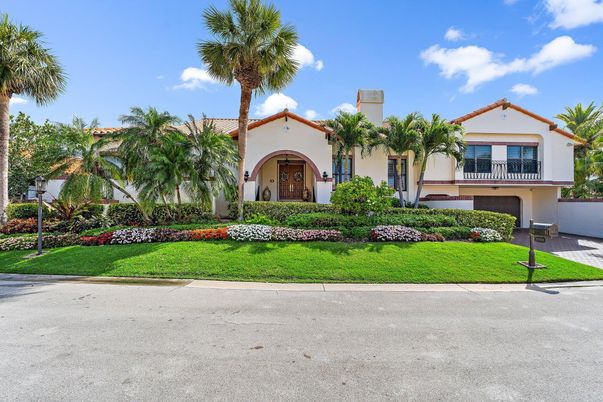 Backyard, Exterior, Facade, Spanish Mediterranean