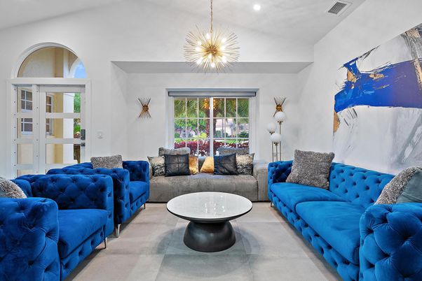 Interior, Living room, Pendant Lights, Recessed Lighting
