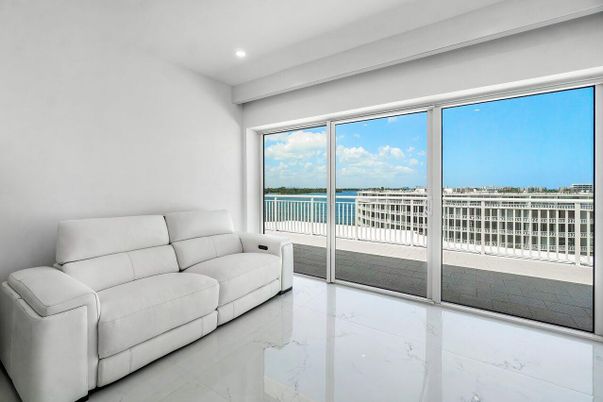Interior, Marble, Recessed Lighting, Water