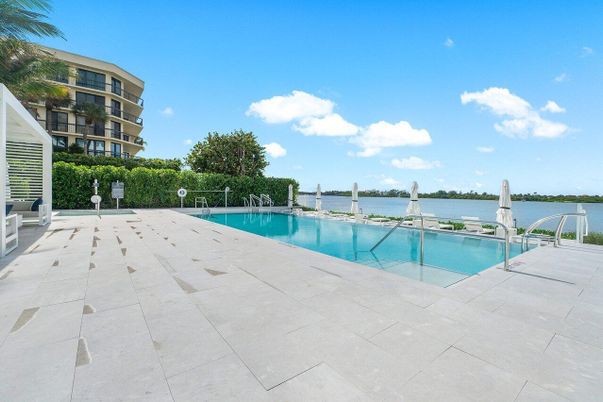 Exterior, Pool, Water