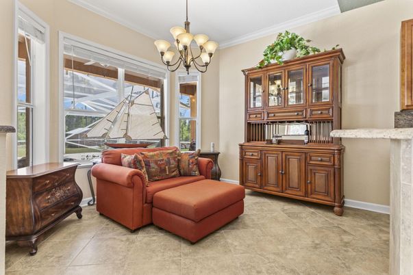 Chandelier, Interior, Living room