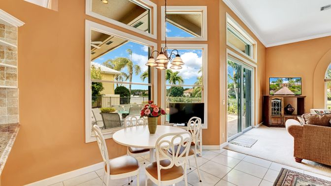 Dining room, Interior, Pendant Lights