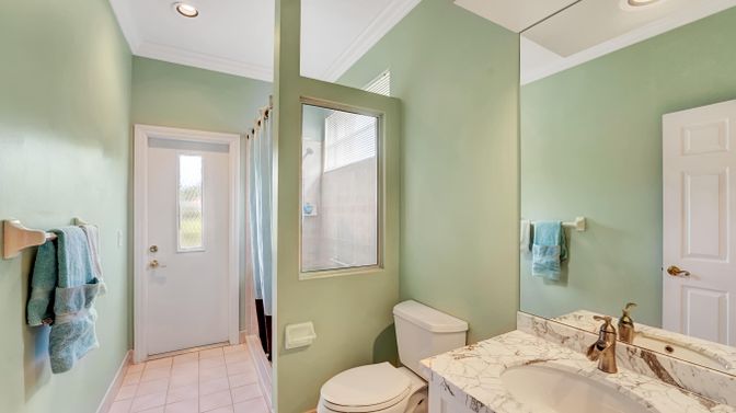 Bathroom, Interior, Recessed Lighting