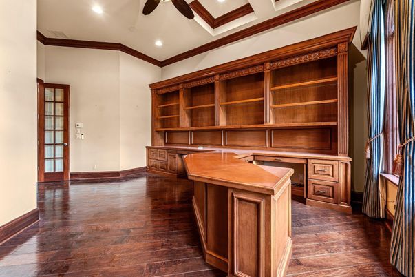 Home Office, Interior, Recessed Lighting, Wood Texture Flooring