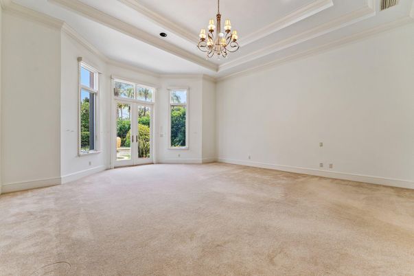 Chandelier, Empty room, Interior, Recessed Lighting