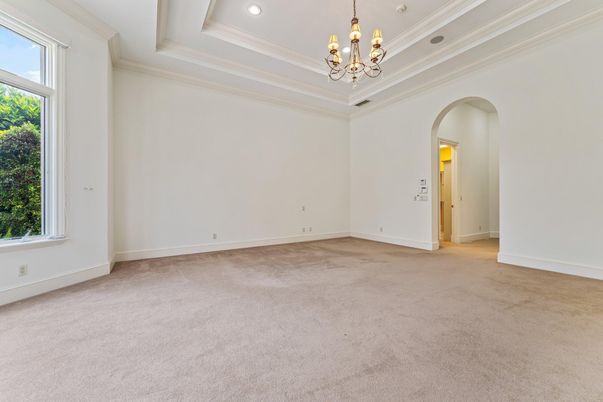 Chandelier, Empty room, Interior, Recessed Lighting