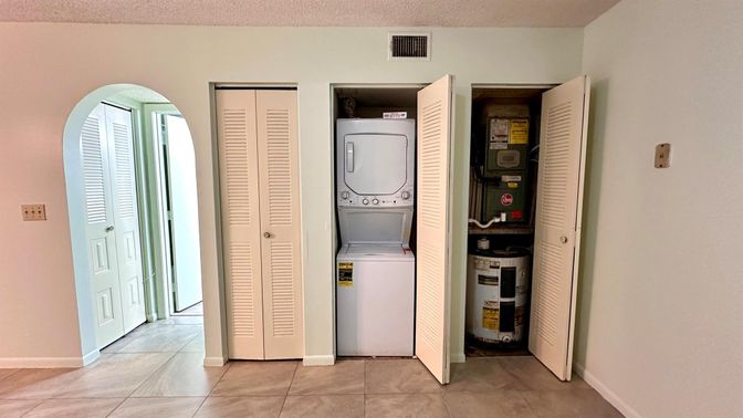 Interior, Utility Closets, Washer