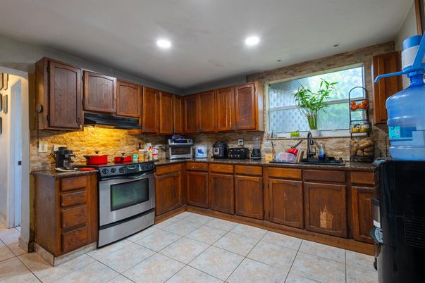 Interior, Kitchen, Recessed Lighting