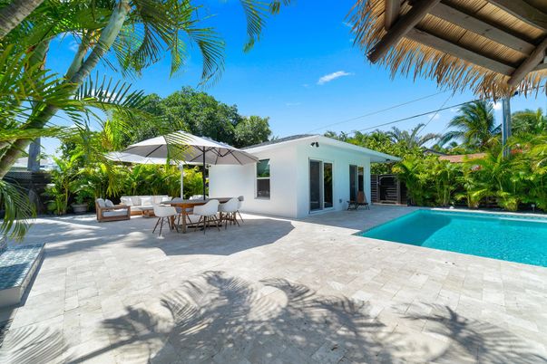 Exterior, Pool